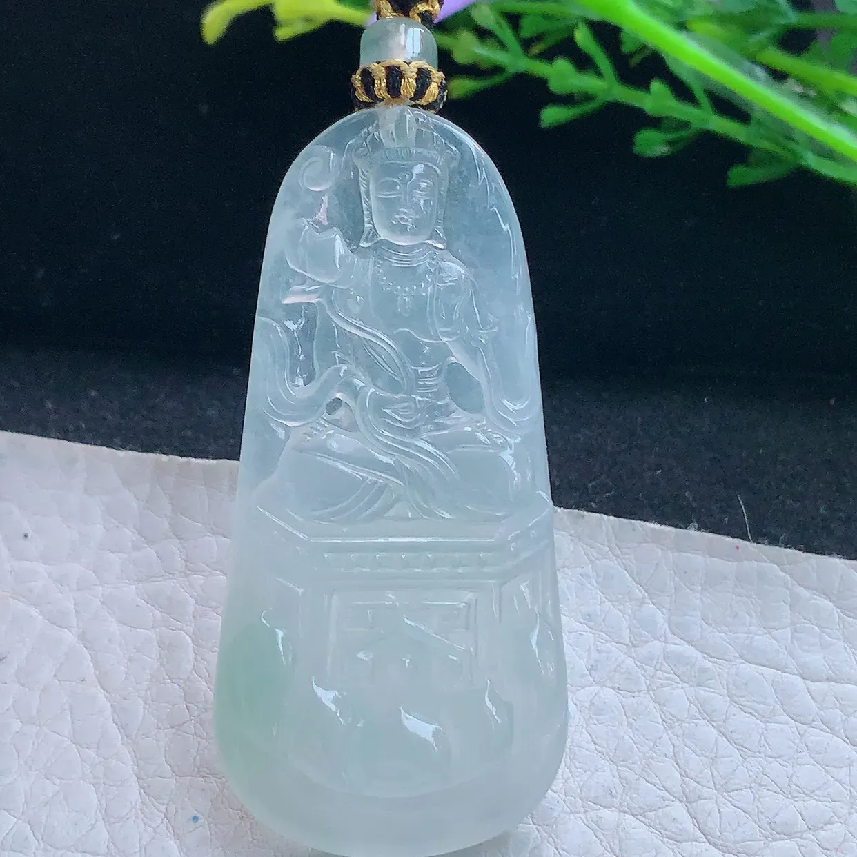 yl实拍59.3*28.5*5.2翡翠a货精雕冰种持莲观音 玉观音玉吊坠 玉挂件