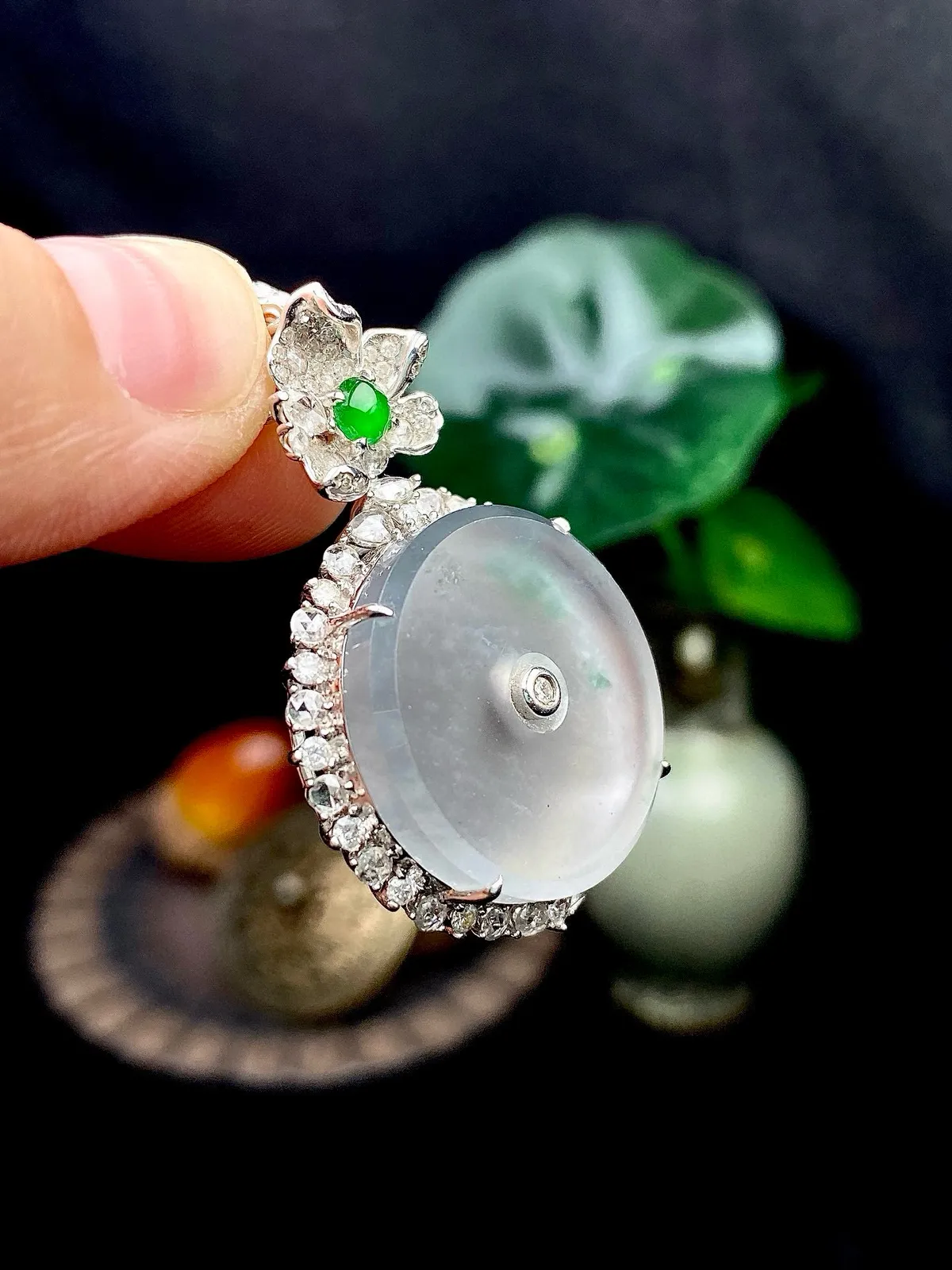 【冰种圆无事牌】老坑雪花棉，质地细腻，种水色俱全，冰透闪亮，18k金钻镶嵌，裸石尺寸20.7*3.3