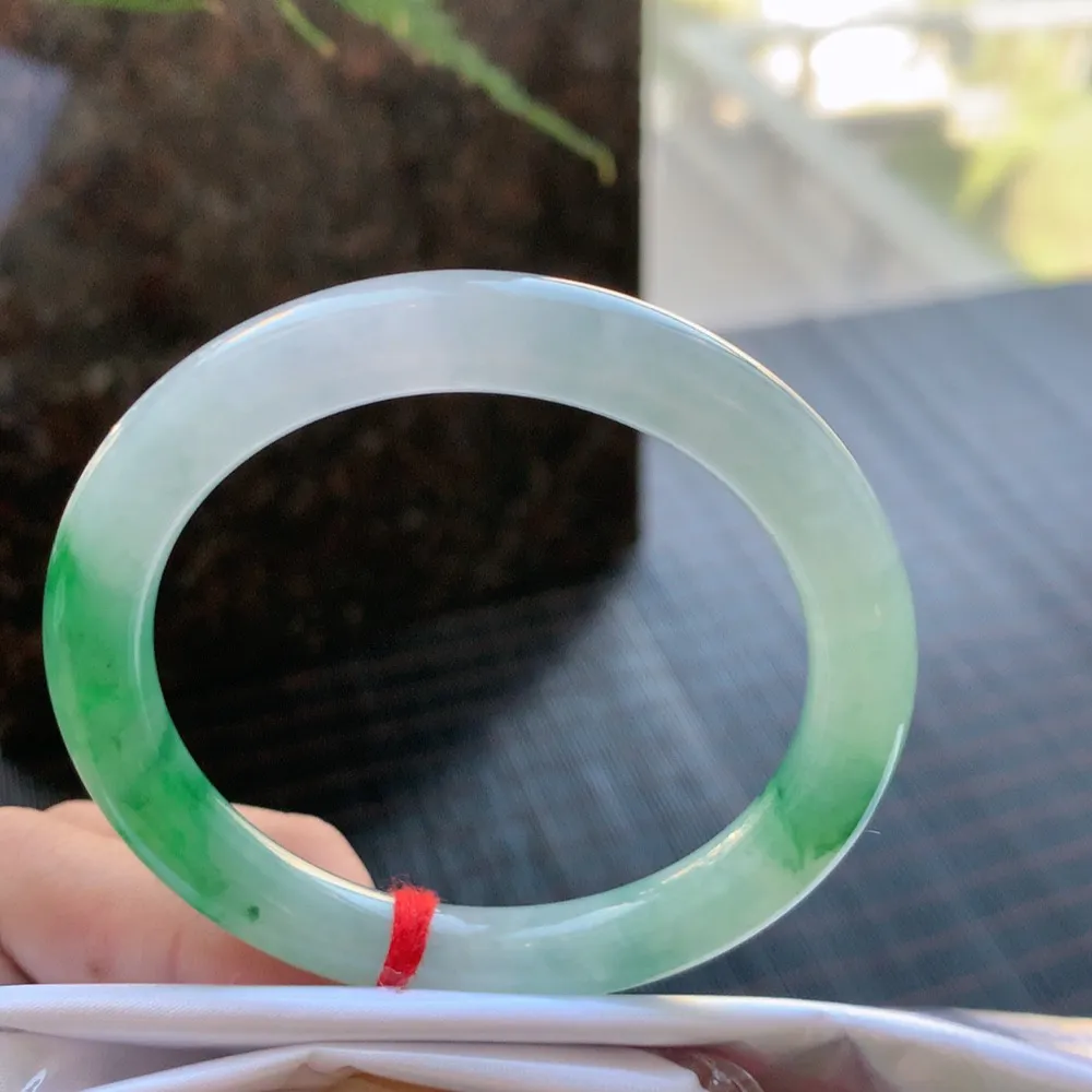 圆条冰绿 无瑕 尺寸:53.7/8.3 色好