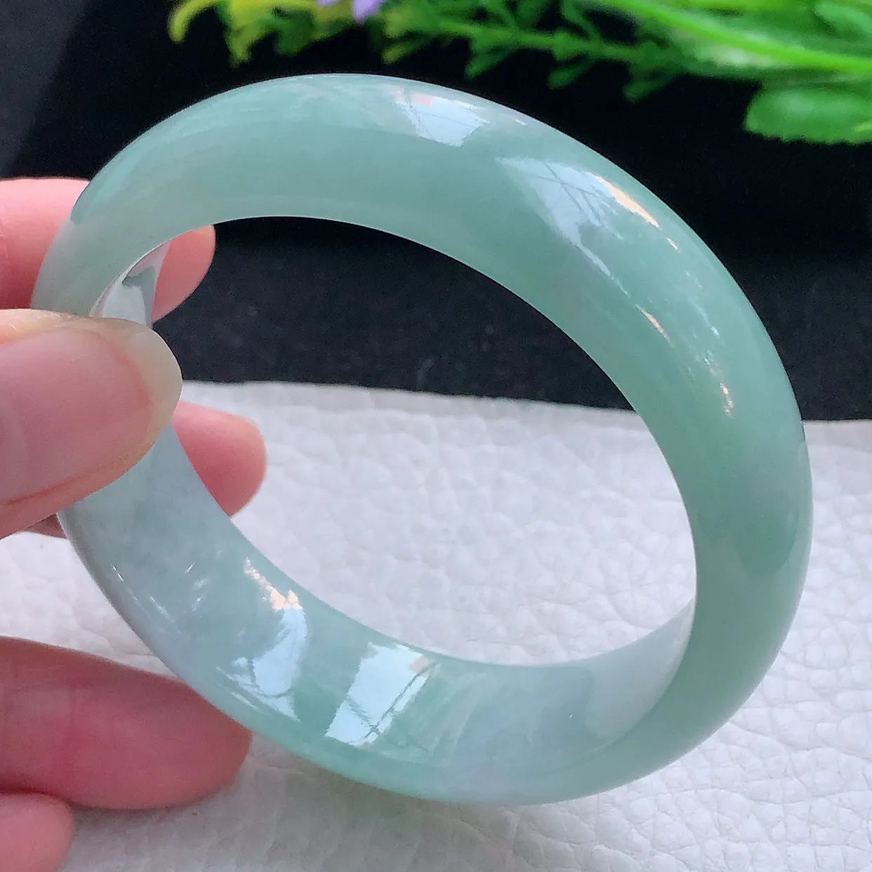 nr自然光55.5*17*7.8轮胎镯 翡翠a货玉手镯蓝韵大气宽边玉手环