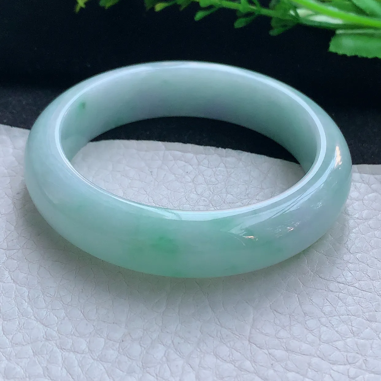 nr自然光55.5*14*8.5平安镯 翡翠a货玉手镯精美飘花宽边玉手环