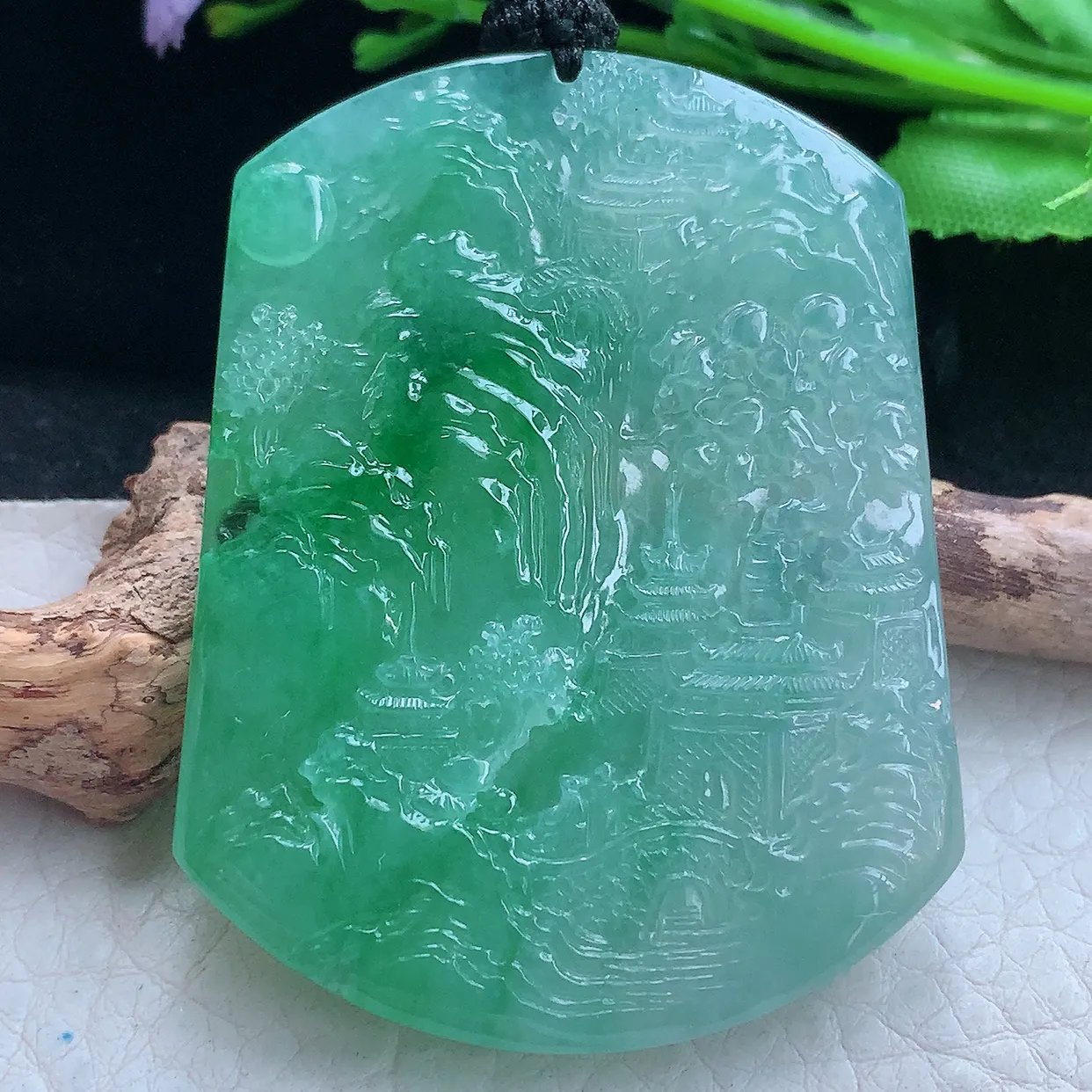 yl实拍55*43.5*5.6翡翠a货精雕冰飘阳绿山水 大好河山玉吊坠 玉挂件