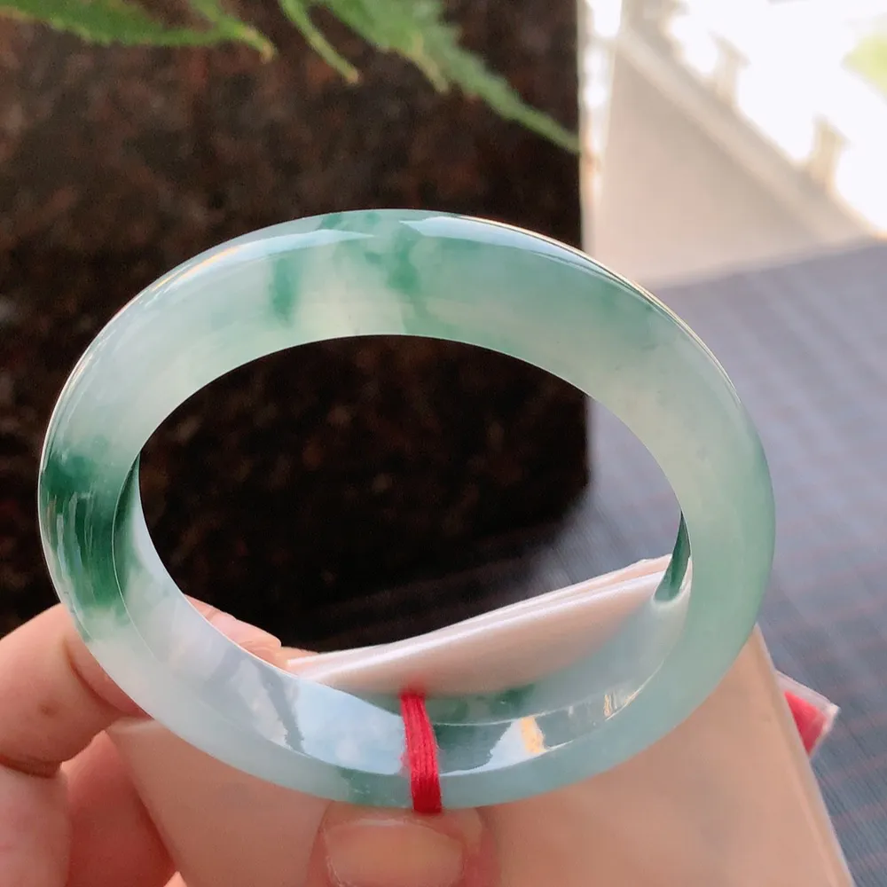 正圈高冰飘花 无瑕 尺寸:56.1/12/8.4 花美 种水好