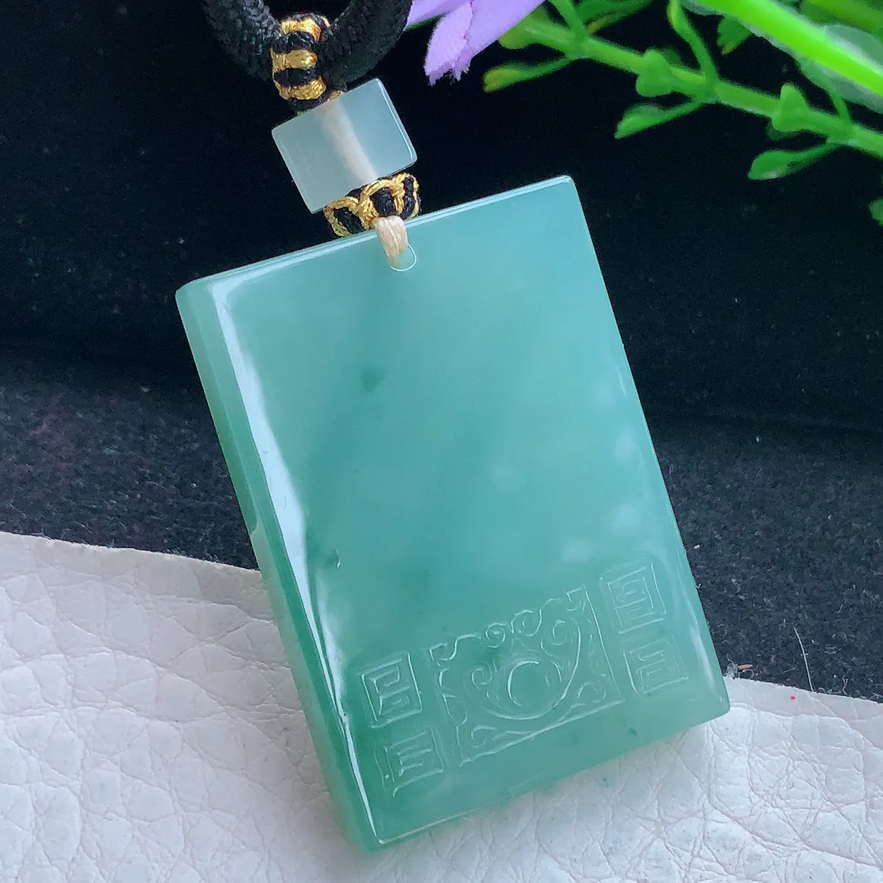 yl实拍37.3*27.3*5.6翡翠a货精雕冰润怀古雕平安无事牌 素面牌玉吊坠 玉挂件