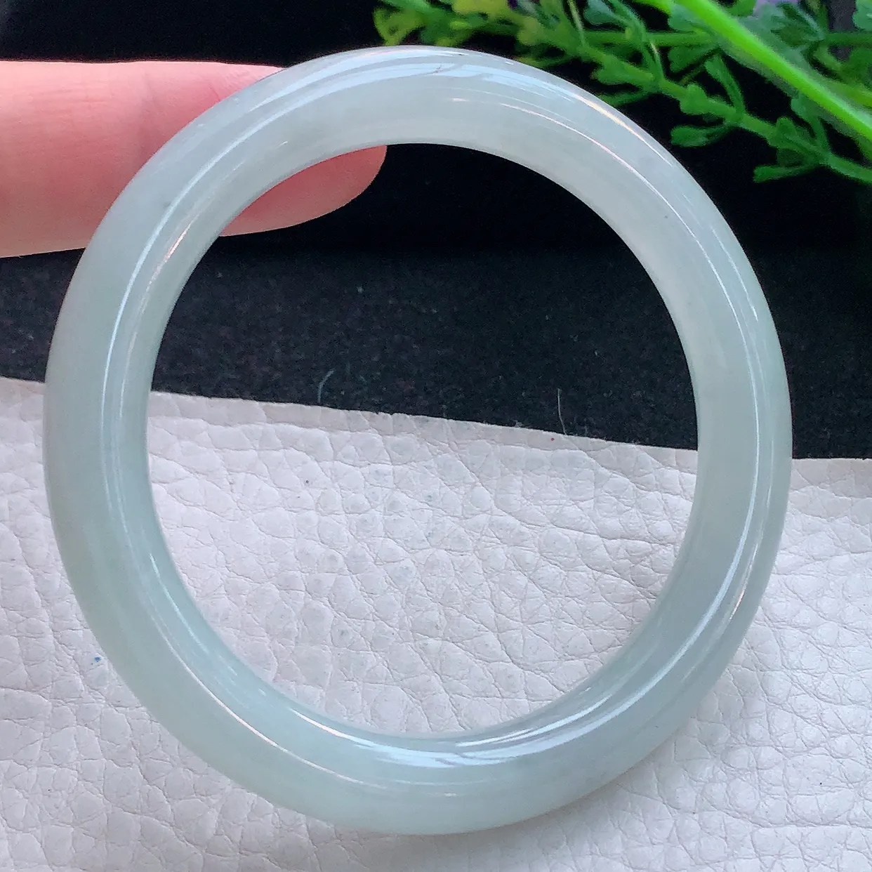 n自然光54*8.8美人镯 翡翠a货玉手镯精美纯美圆条玉手环 叮当镯