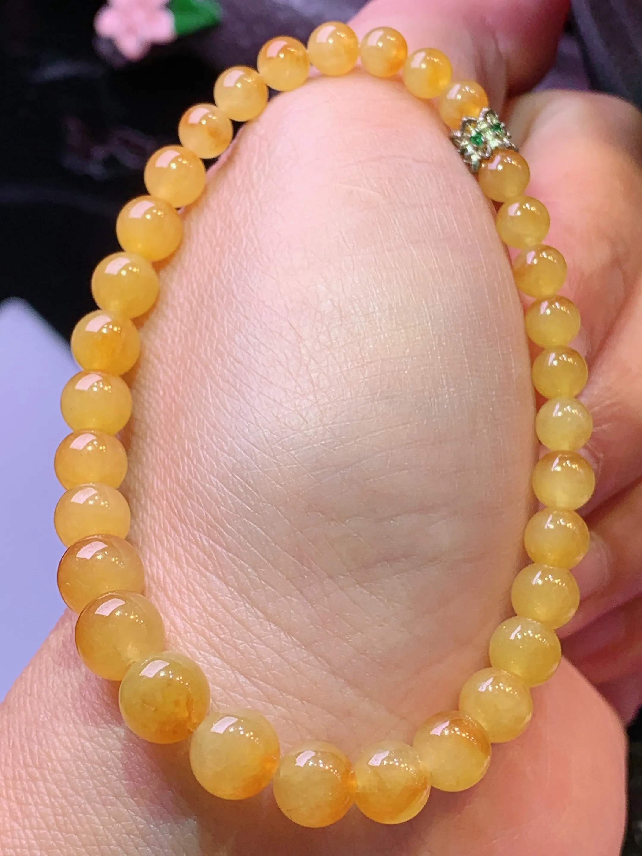 黄翡圆珠手链 玉质细腻 色泽清新艳丽 整体尺寸7.2