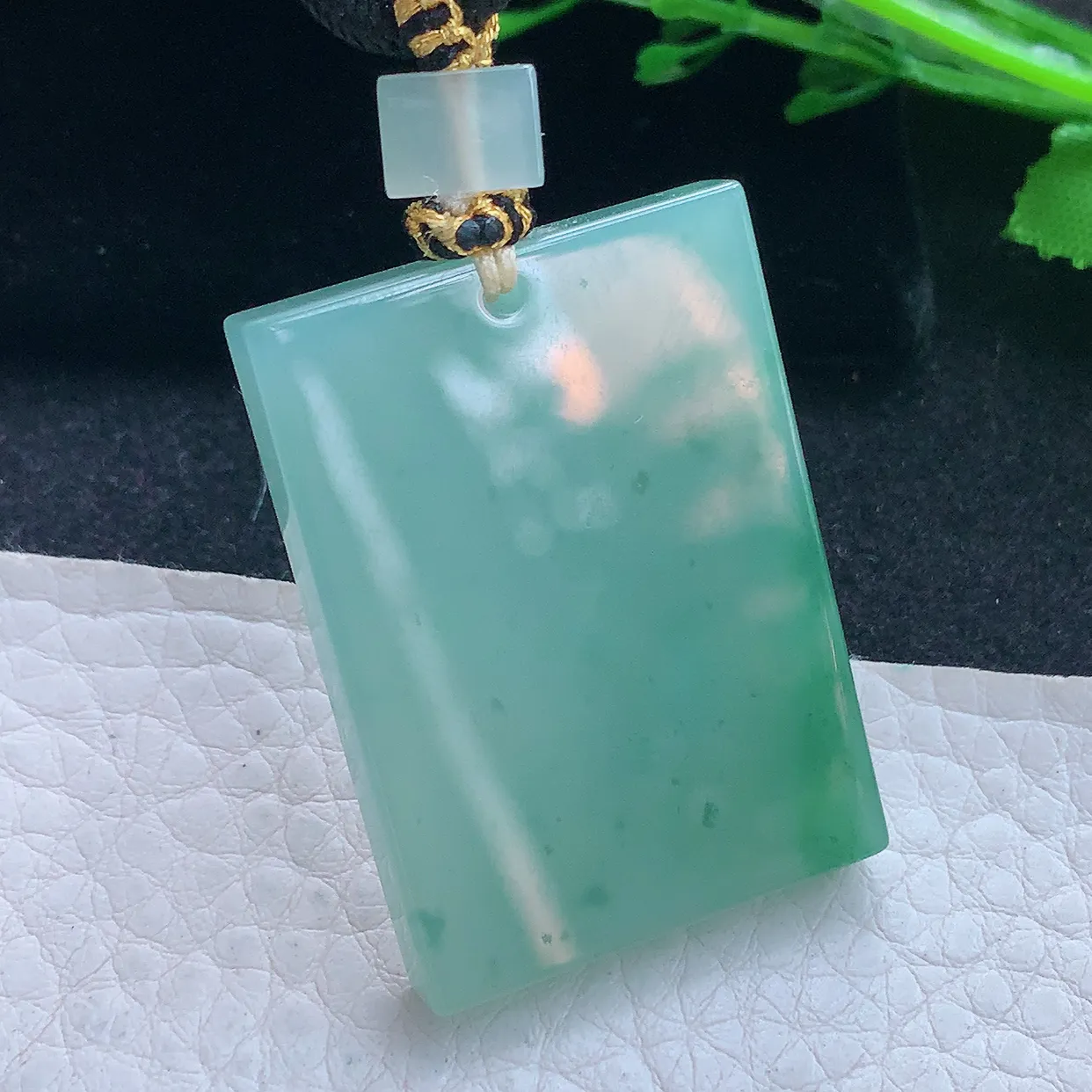 yl实拍37.3*27.3*5.6翡翠a货精雕冰润怀古雕平安无事牌 素面牌玉吊坠 玉挂件