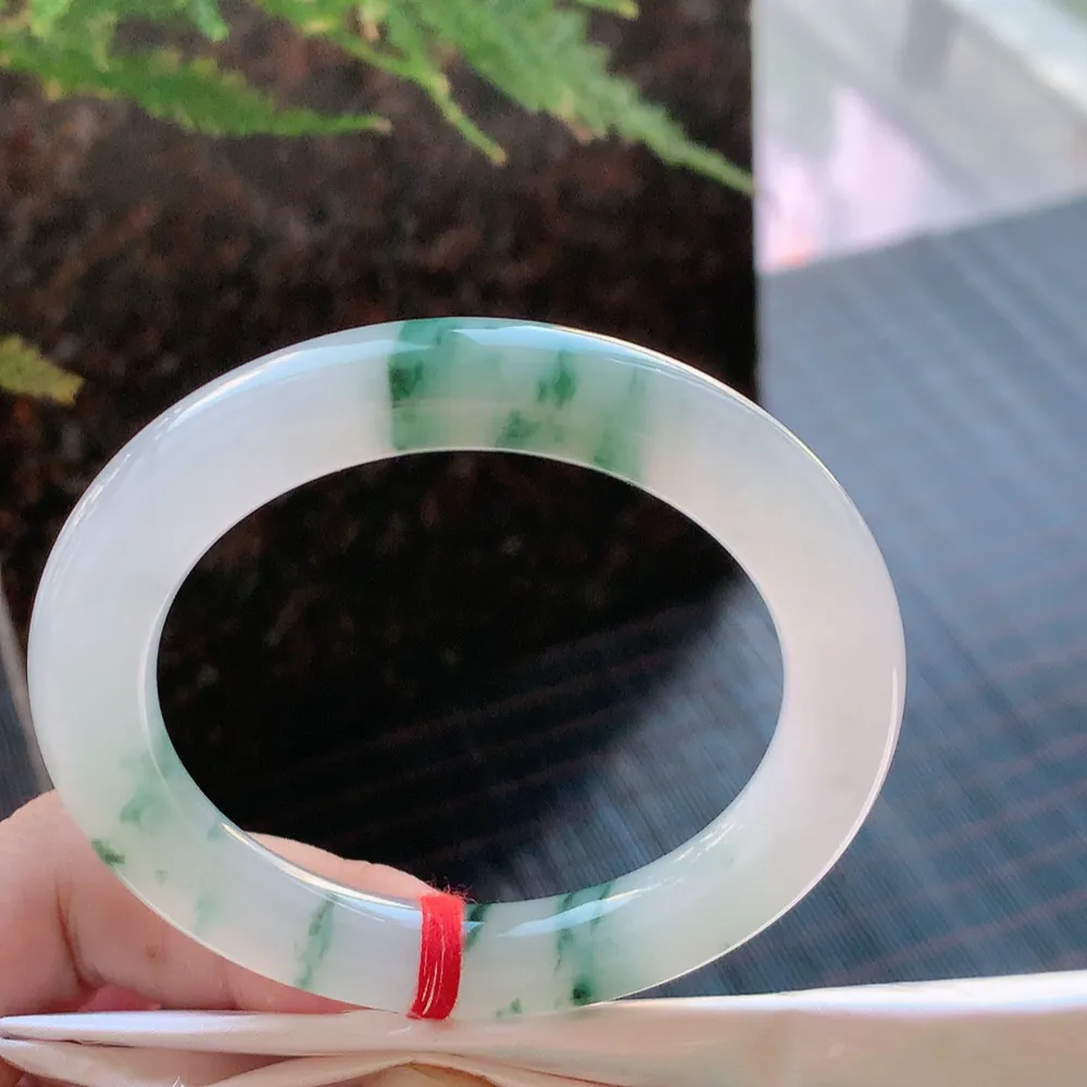 圆条冰飘花 无瑕 尺寸:53.6/10 花美 种水好