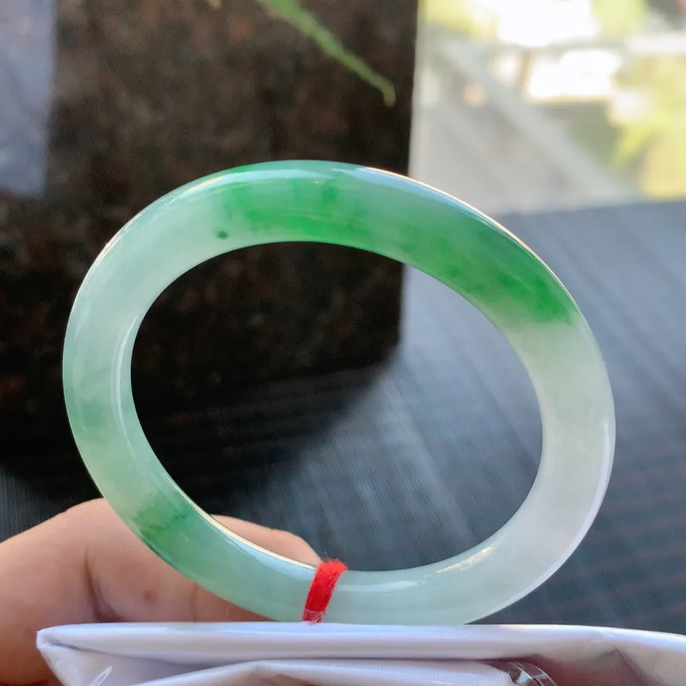 圆条冰绿 无瑕 尺寸:53.7/8.3 色好