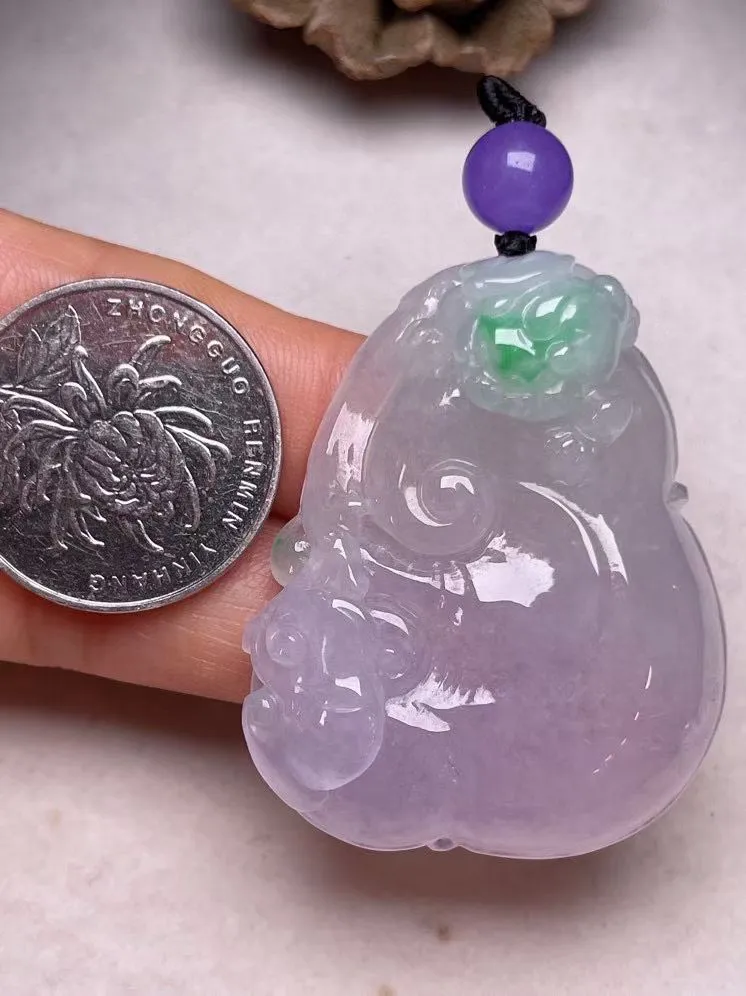冰糯种紫罗兰飘绿【如意】吊坠，种水好，玉质细腻 ，卖相好.