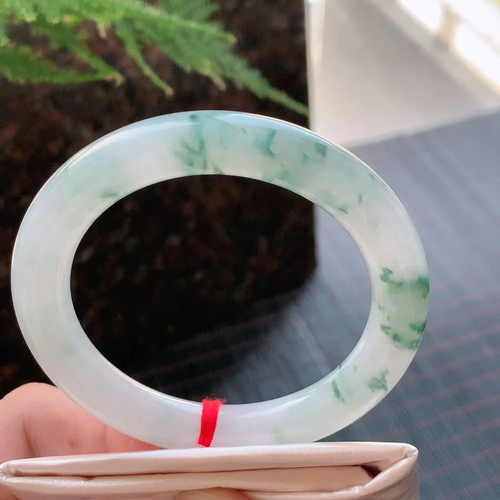 圆条冰飘花 无瑕 尺寸:53.7/9.5/9.9 花美