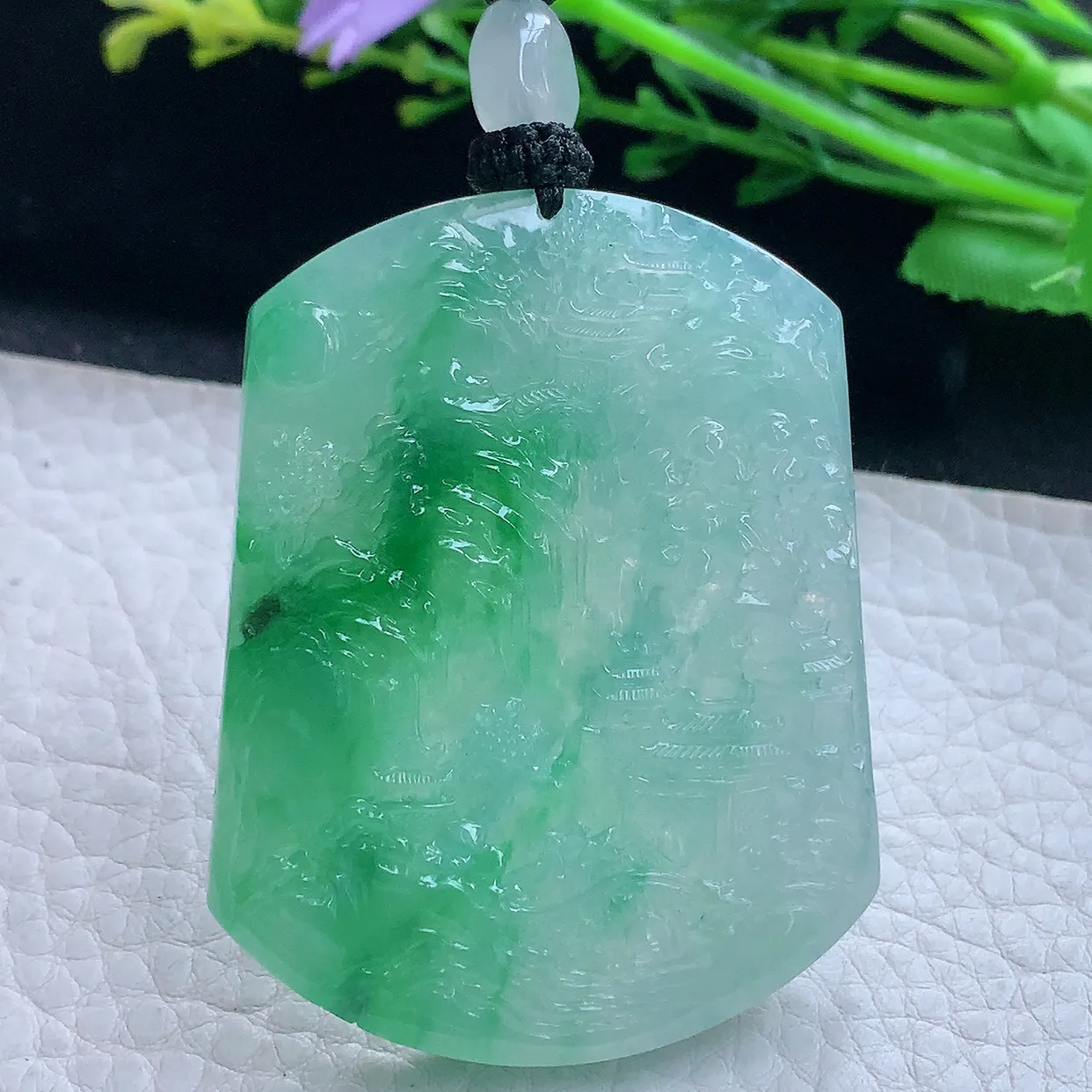 yl实拍55*43.5*5.6翡翠a货精雕冰飘阳绿山水 大好河山玉吊坠 玉挂件