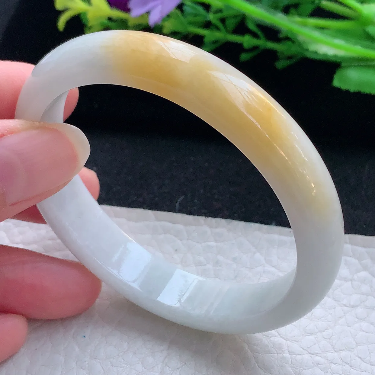 nr自然光57*48.5*12.6*7招财贵妃镯 翡翠a货玉手镯双彩宽边玉手环