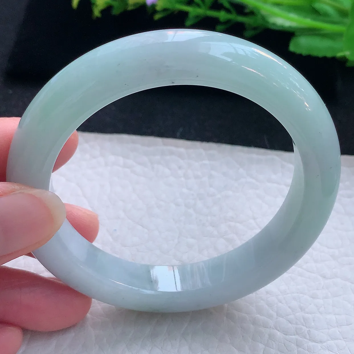 nr自然光56.5*12*9平安镯 翡翠a货玉手镯精美清新宽边玉手环