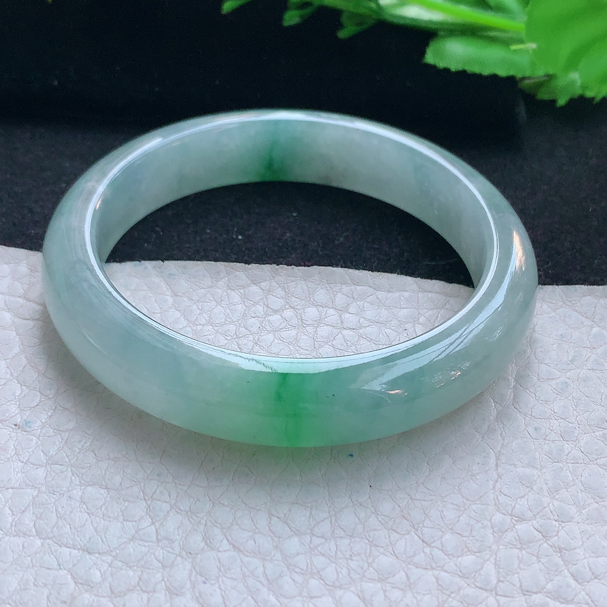 yh自然光54*11.6*7.8平安镯 翡翠a货玉手镯冰飘绿秀气宽边珠宝玉手环