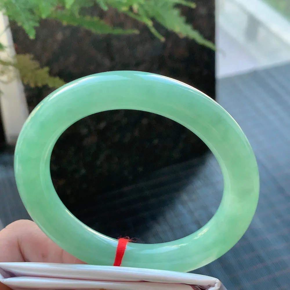 圆条满色冰绿 无瑕 尺寸:57.2/11.6/10 色好