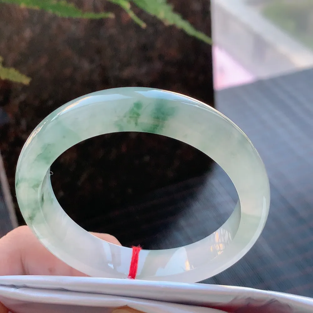 正圈高冰飘花 无瑕 尺寸:56.4/12.3/8.4 花美