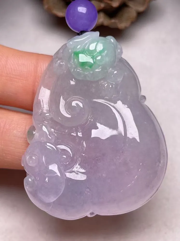 冰糯种紫罗兰飘绿【如意】吊坠，种水好，玉质细腻 ，卖相好.