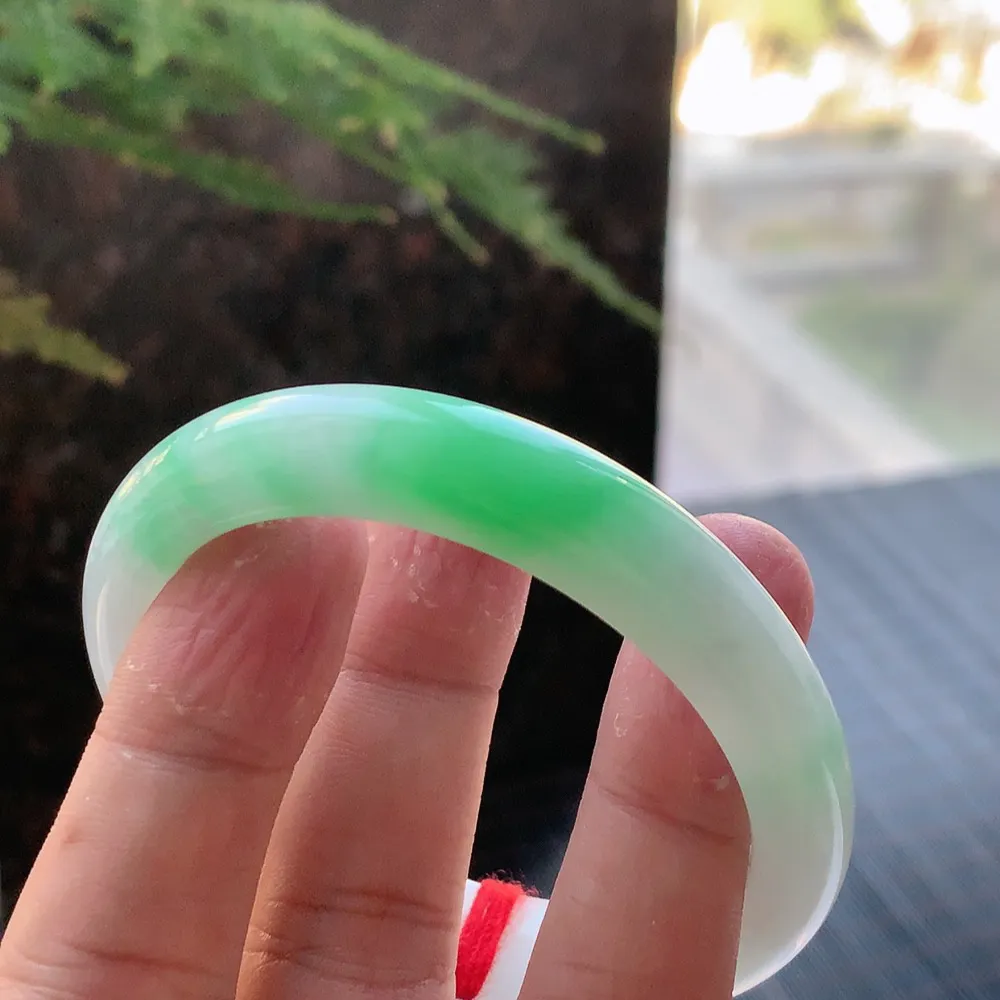 贵妃冰糯阳绿 无瑕 尺寸:54.9/49/10.2/7.6 色好🥰🥰