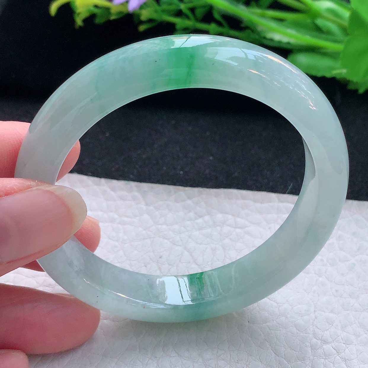 yh自然光54*11.6*7.8平安镯 翡翠a货玉手镯冰飘绿秀气宽边珠宝玉手环
