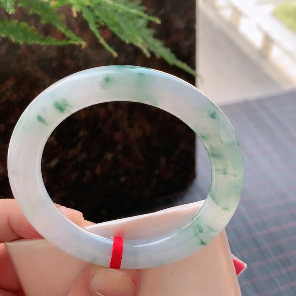 圆条冰飘花 无瑕 尺寸:53.7/9.5/9.9 花美