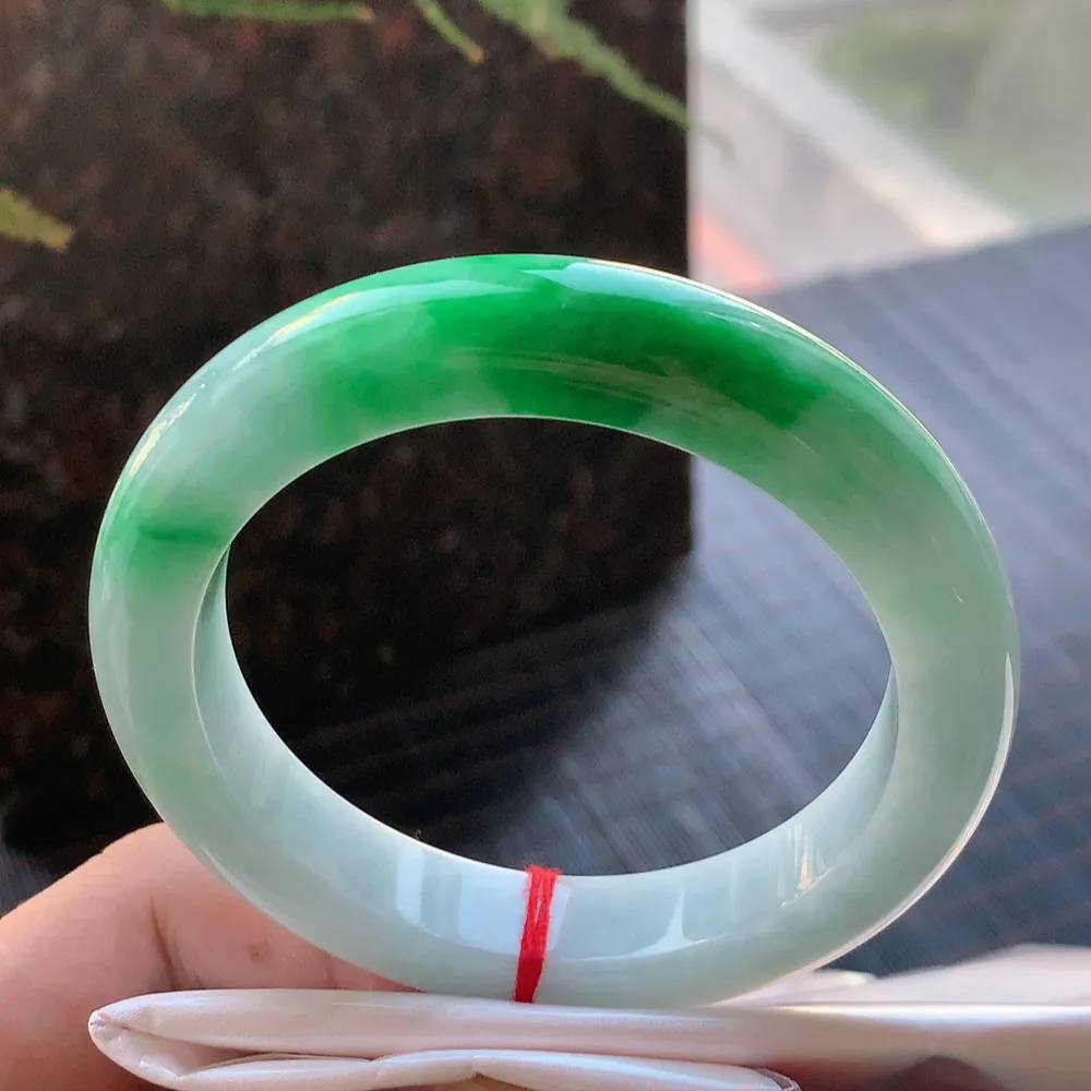 正圈冰糯辣绿 无瑕 尺寸:58.1/12.4/10色好