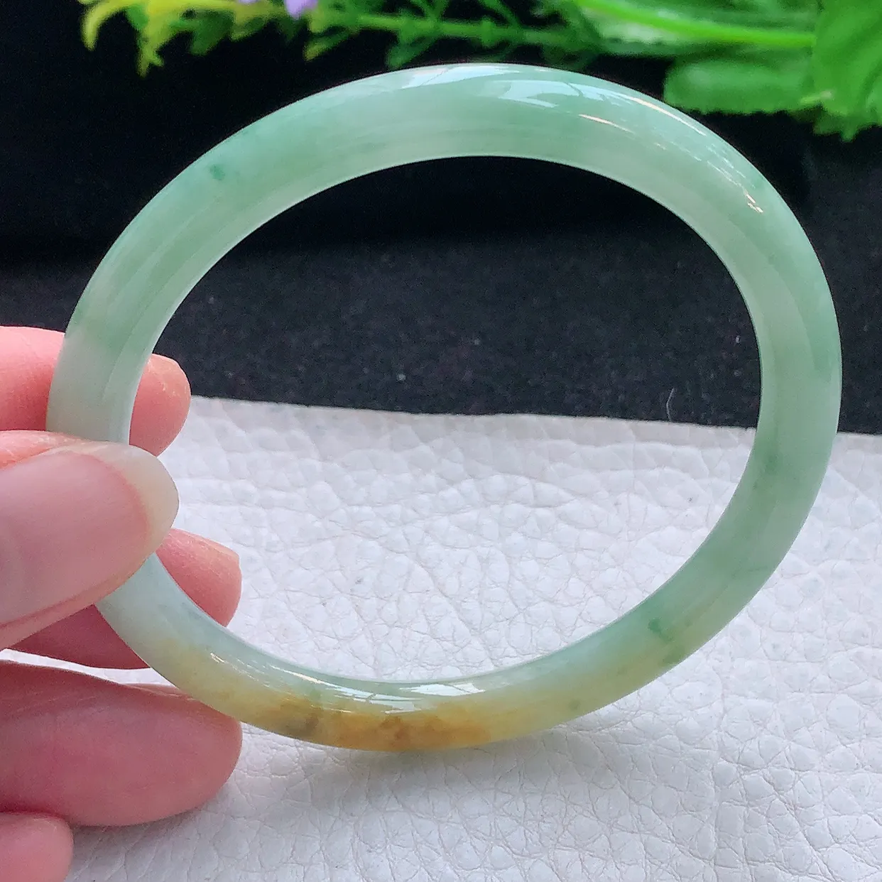 xx自然光57*6.8*7叮当镯 翡翠a货玉手镯三彩圆条玉手环 美人镯