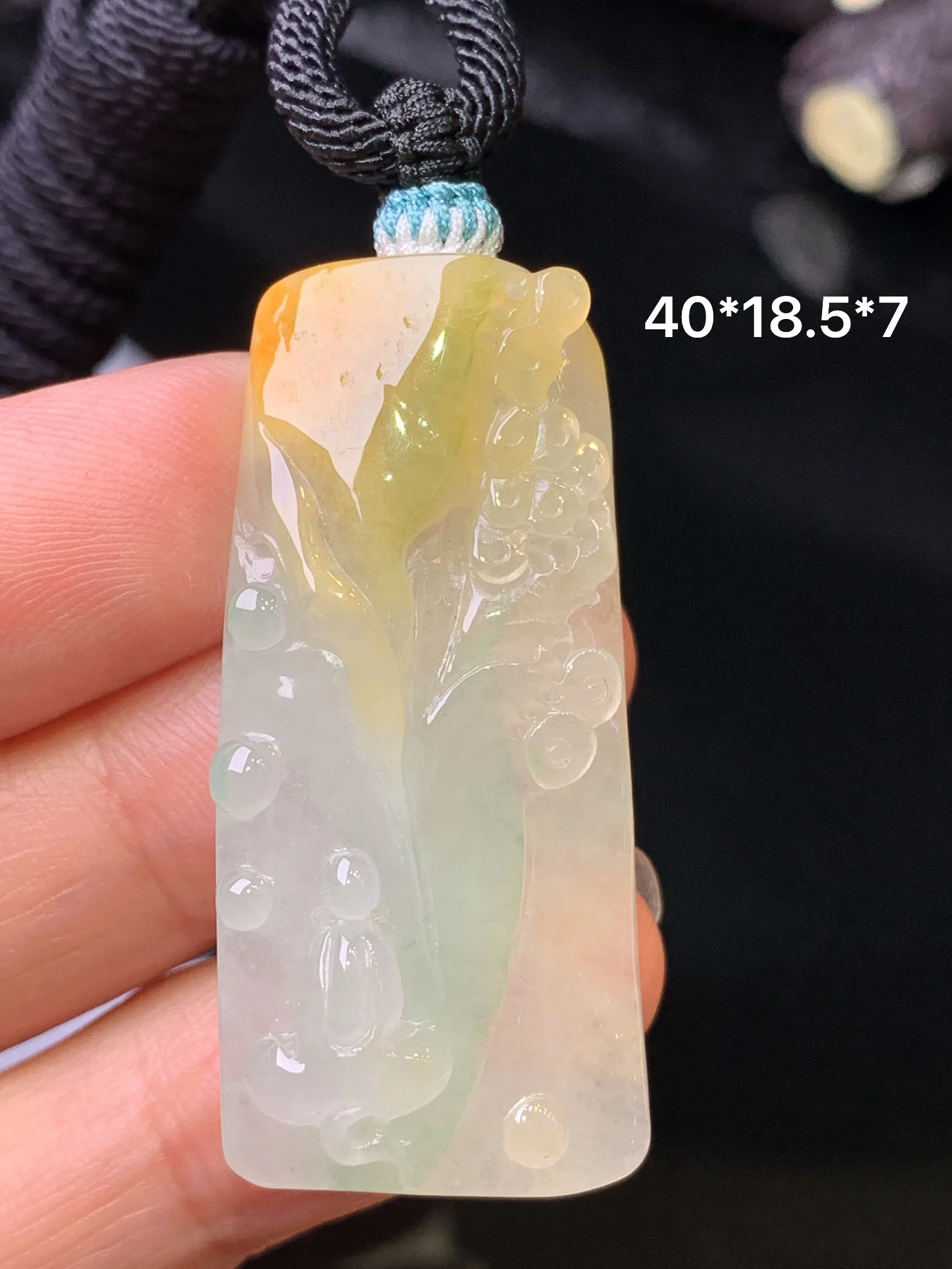 飘黄翡悟道吊坠 玉质细腻 色泽清新艳丽 整体尺寸40*18.5*7