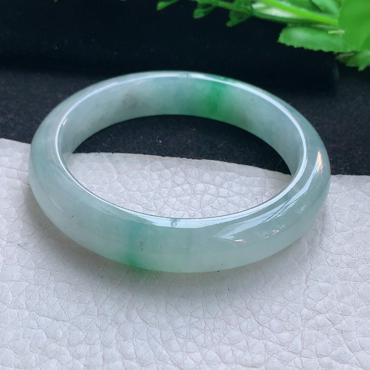 yh自然光54*11.6*7.8平安镯 翡翠a货玉手镯冰飘绿秀气宽边珠宝玉手环