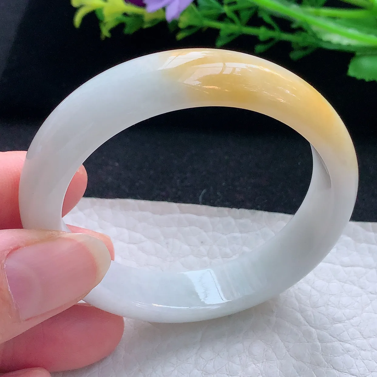 nr自然光57*48.5*12.6*7招财贵妃镯 翡翠a货玉手镯双彩宽边玉手环