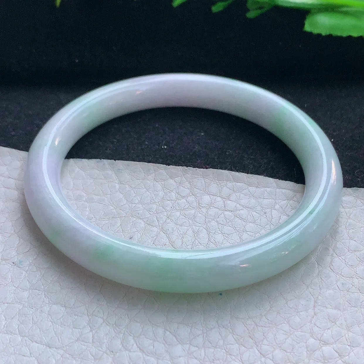 xx自然光55*8.8*8美人镯 翡翠a货玉手镯春带彩圆条玉手环 叮当镯