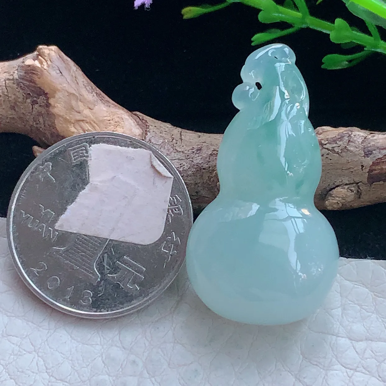 lz自然光36.8*19.8*12.5缅甸翡翠精雕冰胶飘花饱满葫芦玉吊坠 玉挂件