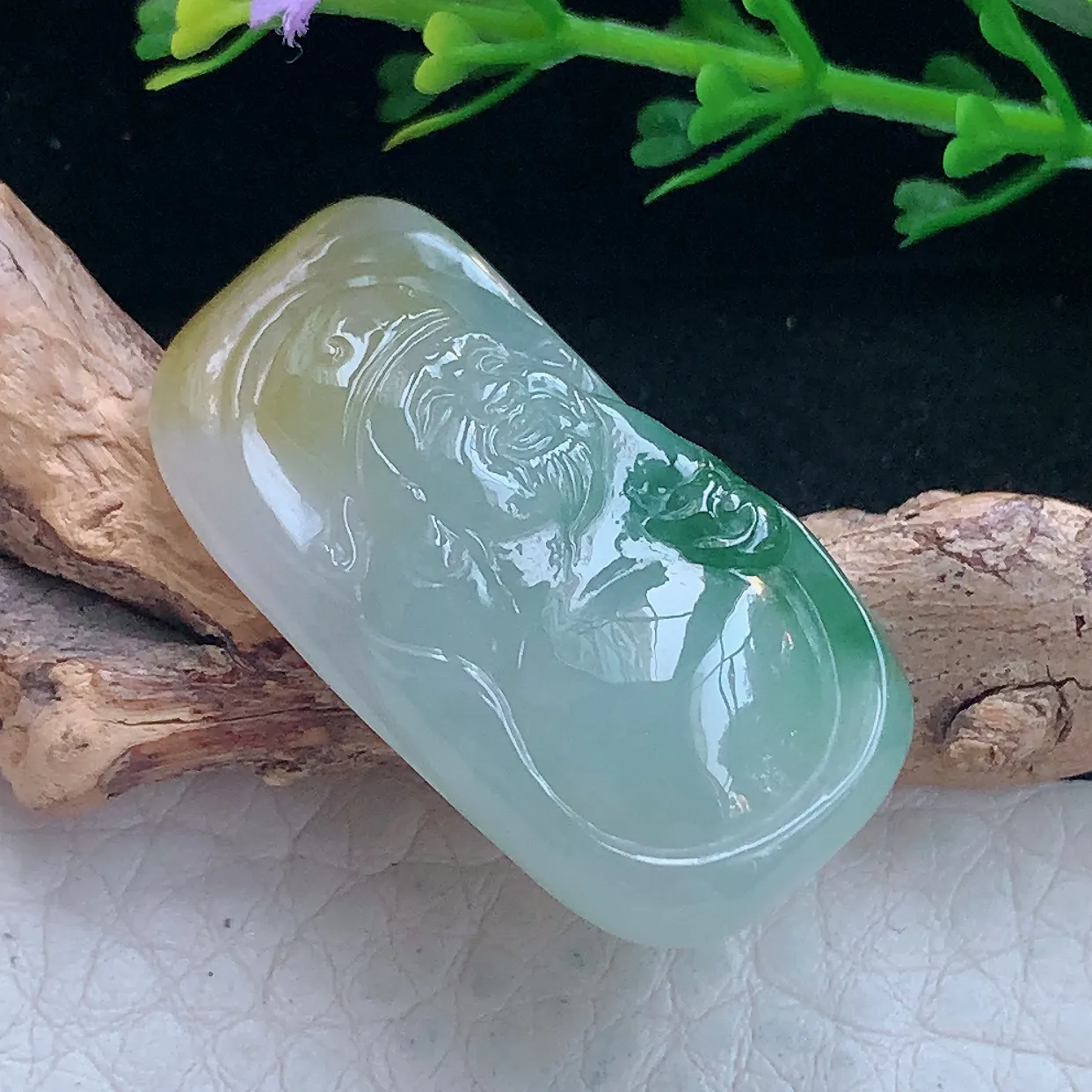 lz自然光32*16.2*6.3缅甸翡翠精雕冰三彩财神爷 财爷玉吊坠 玉挂件