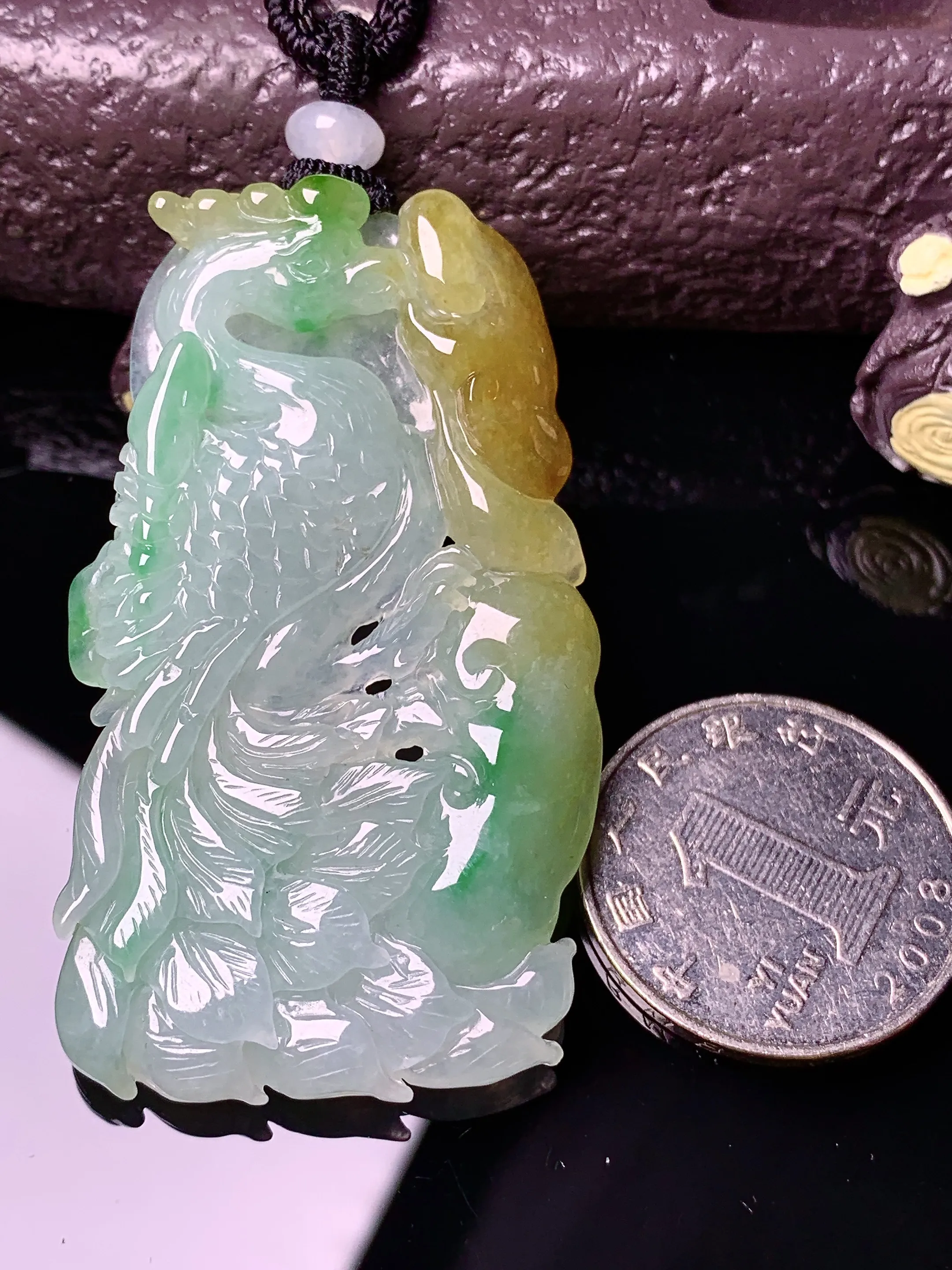 飘黄绿凤凰吊坠 玉质细腻 色泽清新艳丽 整体尺寸56*31.8*6