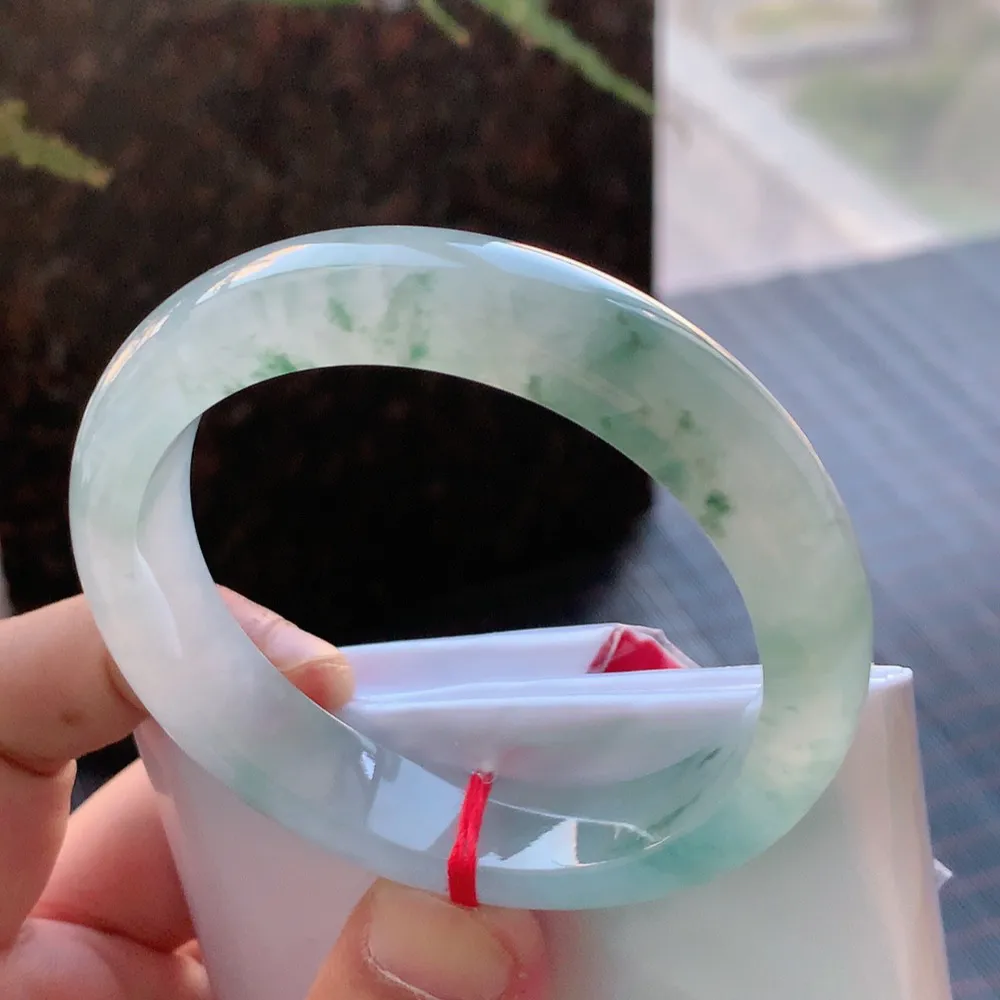 正圈高冰飘花 无瑕 尺寸:56.4/12.3/8.4 花美