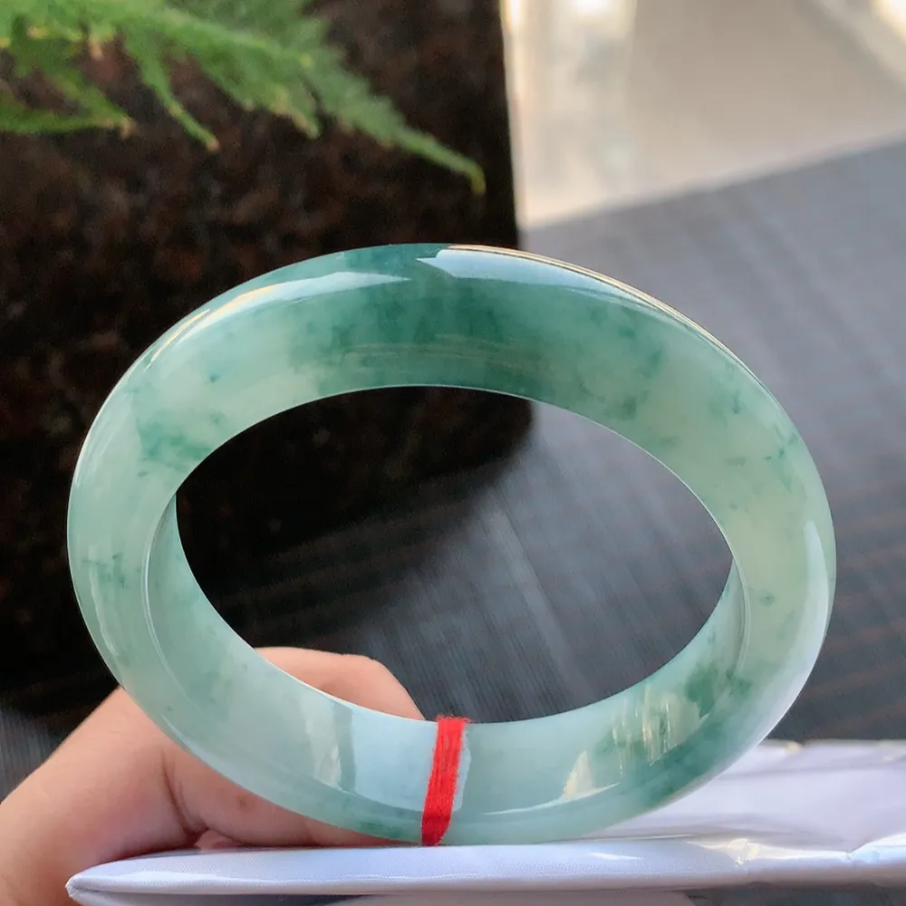 正圈冰飘花 无瑕 尺寸:60.1/14.5/9.5 花美