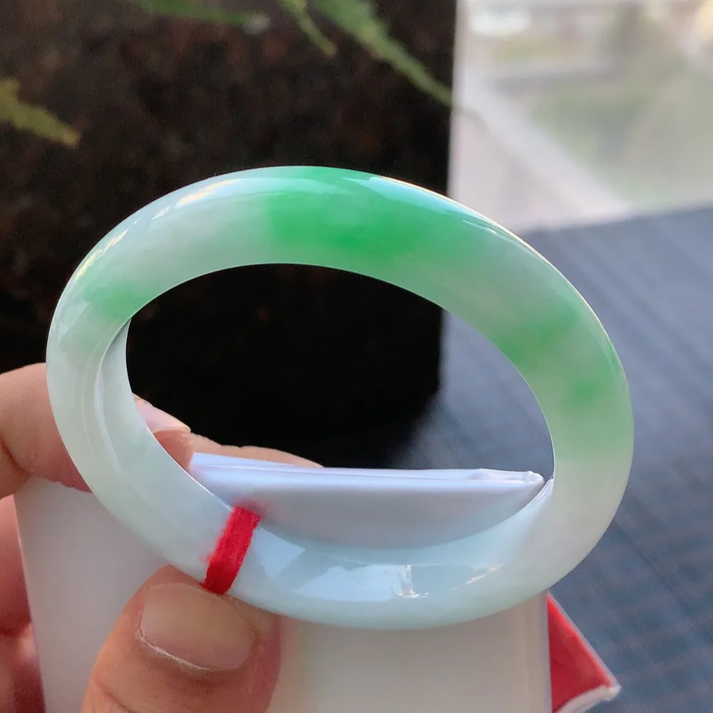 贵妃冰糯阳绿 无瑕 尺寸:54.9/49/10.2/7.6 色好🥰🥰