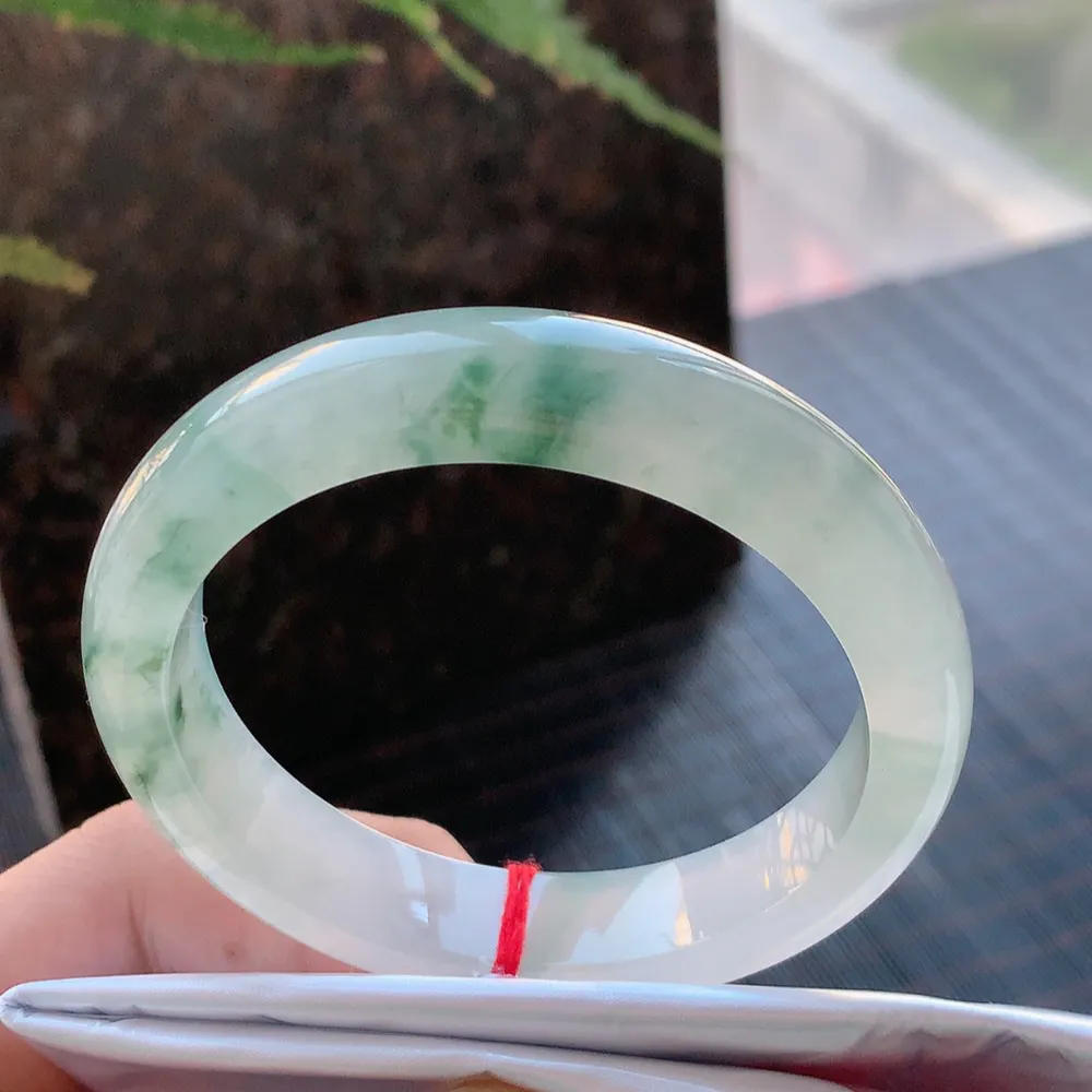 正圈高冰飘花 无瑕 尺寸:56.4/12.3/8.4 花美