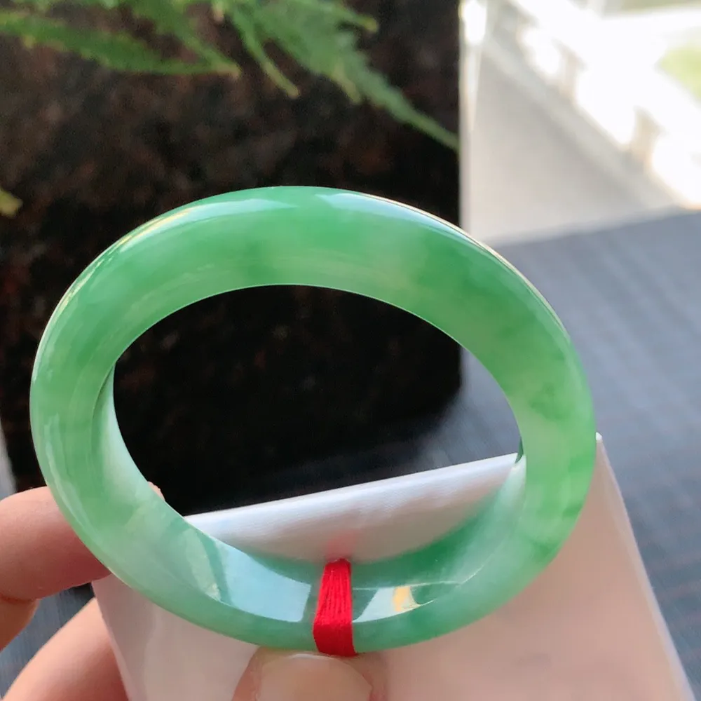 正圈冰糯阳绿 无瑕 尺寸: 51.5/11.7/8.6 色好🥰🥰