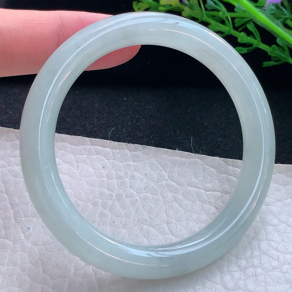 n自然光54*8.8美人镯 翡翠a货玉手镯精美纯美圆条玉手环 叮当镯