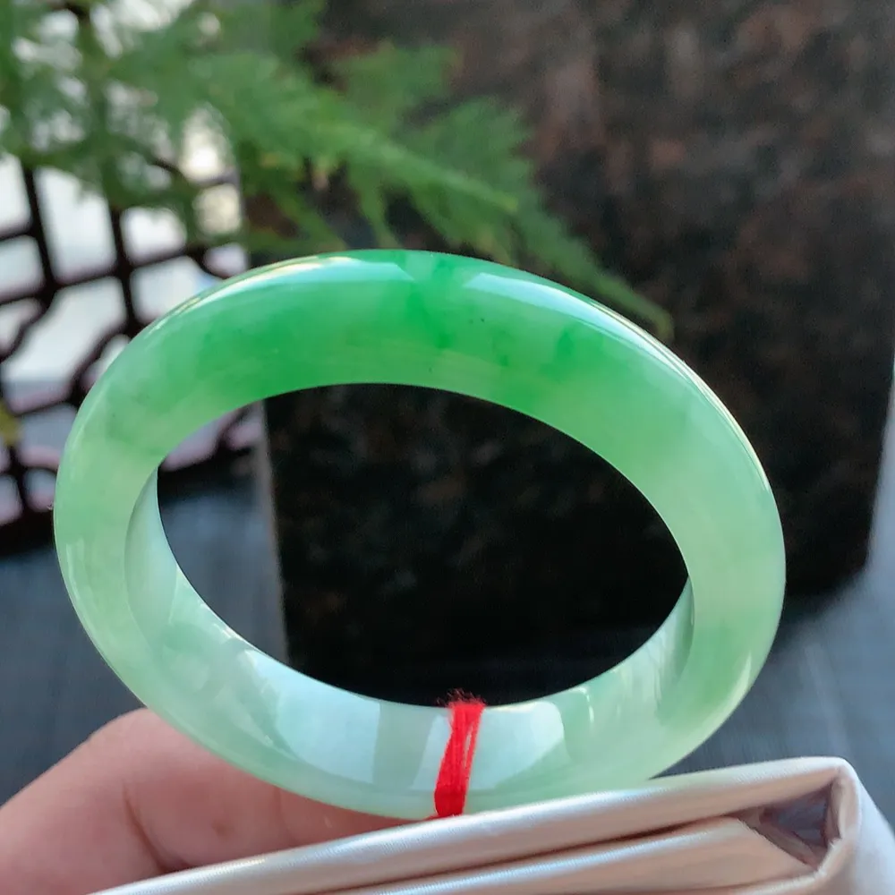 正圈冰阳绿 一丝细线 尺寸:50.7/12.1/7.7 色阳