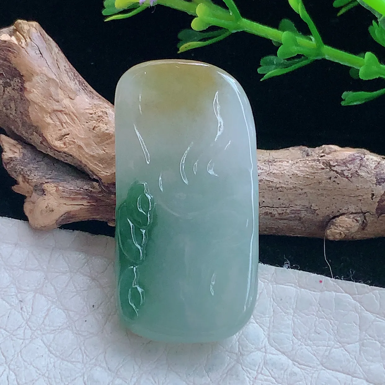 lz自然光32*16.2*6.3缅甸翡翠精雕冰三彩财神爷 财爷玉吊坠 玉挂件