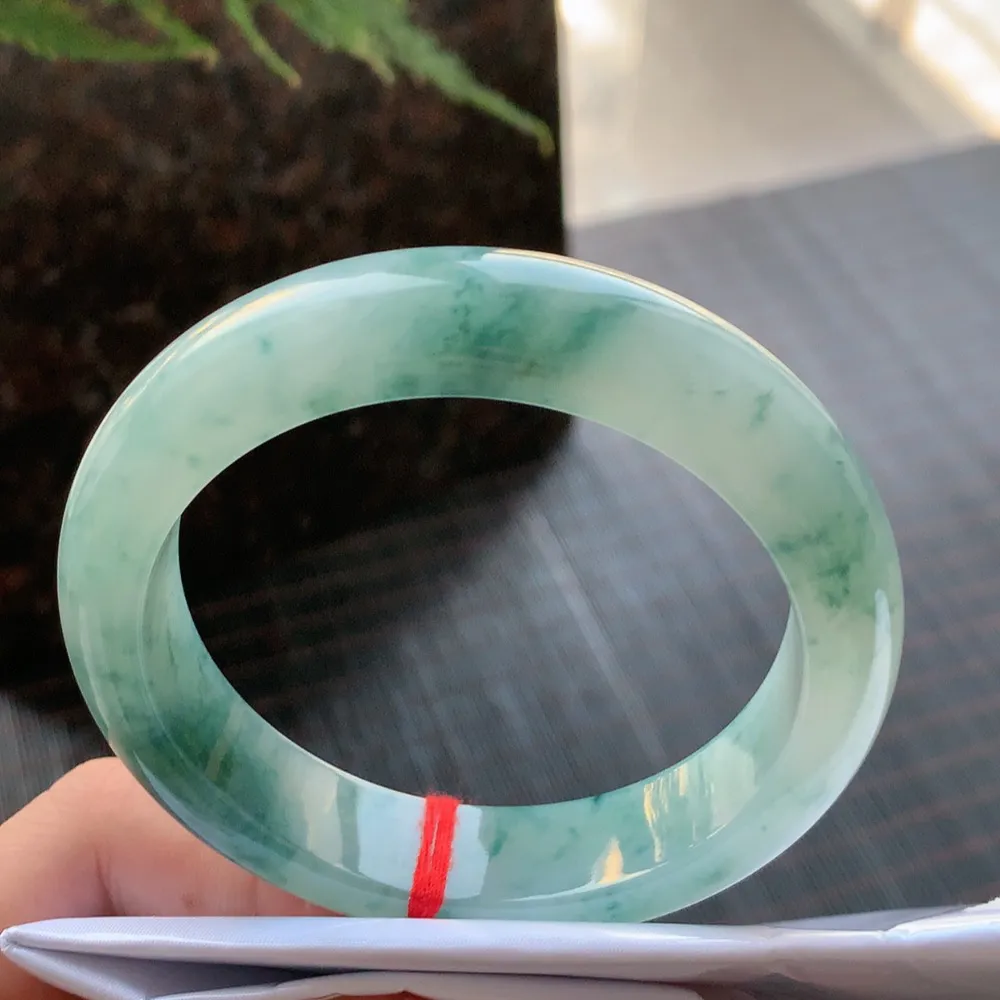 正圈冰飘花 无瑕 尺寸:60.1/14.5/9.5 花美