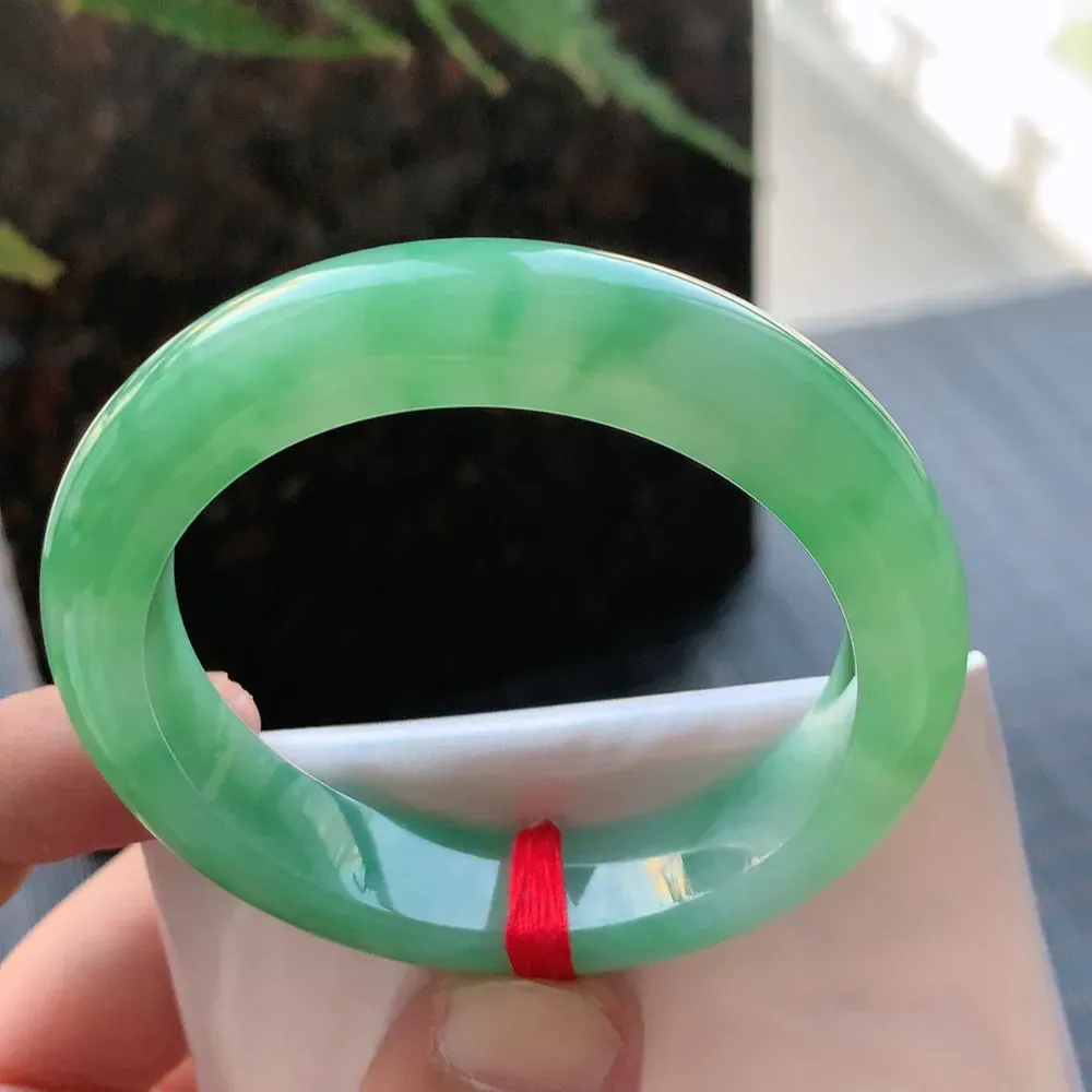 正圈冰糯阳绿 无瑕 尺寸: 51.5/11.7/8.6 色好🥰🥰