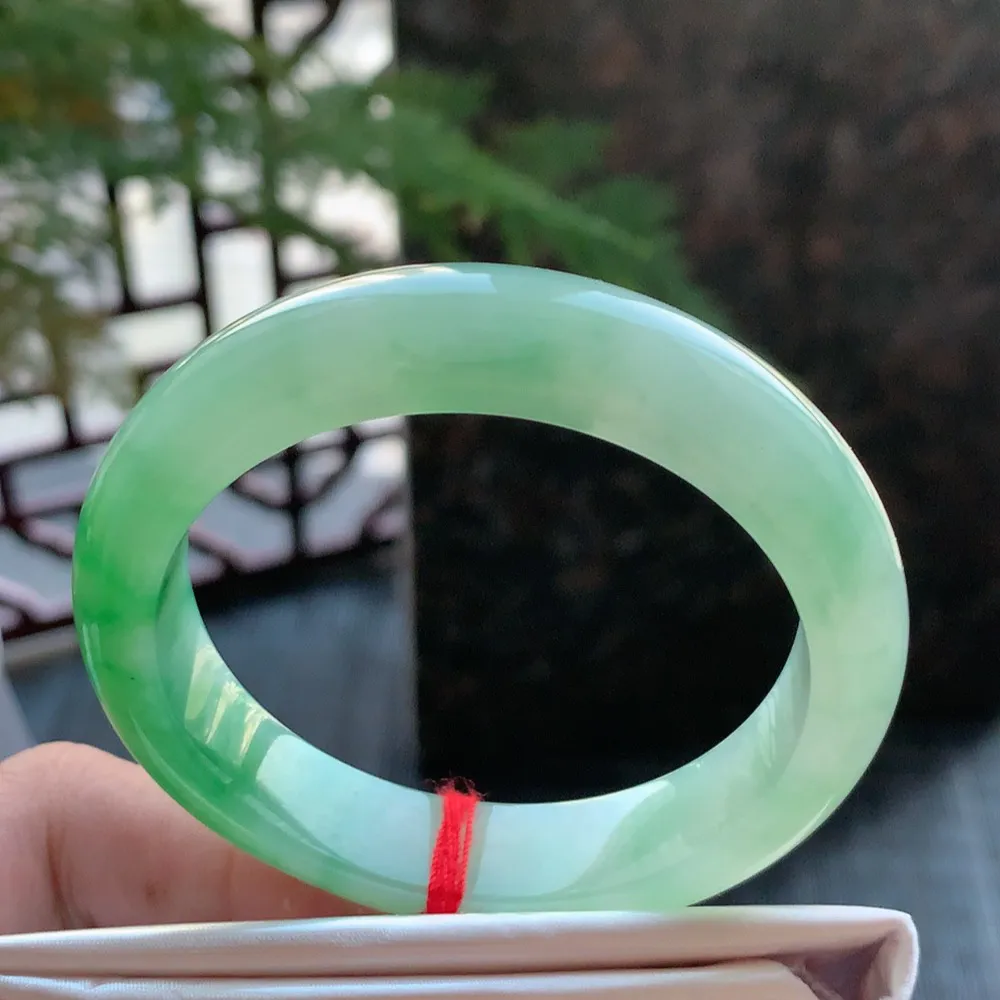 正圈冰阳绿 一丝细线 尺寸:50.7/12.1/7.7 色阳