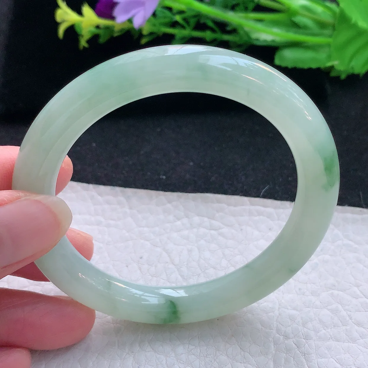 xx自然光56*9.3美人镯 翡翠a货玉手镯冰飘花圆条玉手环 叮当镯