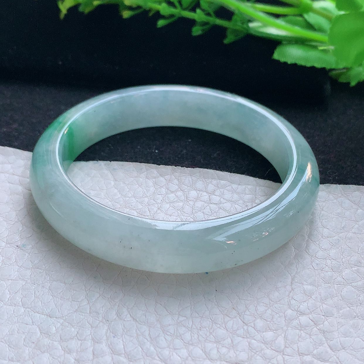 yh自然光54*11.6*7.8平安镯 翡翠a货玉手镯冰飘绿秀气宽边珠宝玉手环