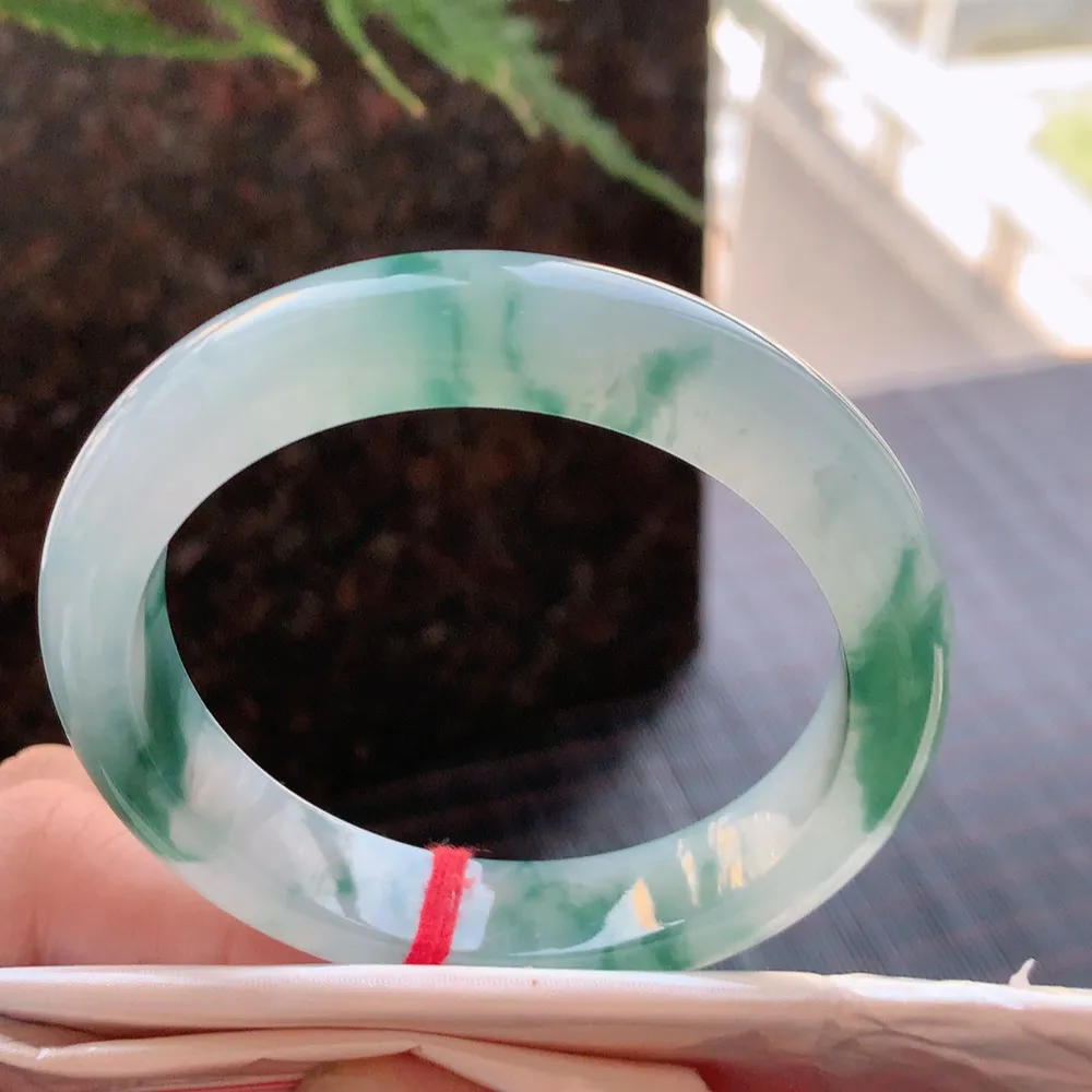 正圈高冰飘花 无瑕 尺寸:56.1/12/8.4 花美 种水好