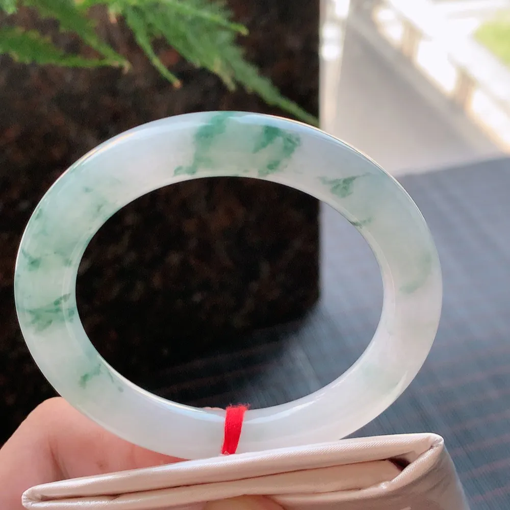 圆条冰飘花 无瑕 尺寸:53.7/9.5/9.9 花美