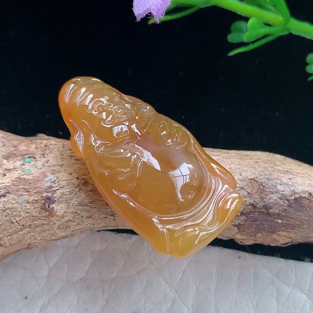 lz自然光25.2*13.8*5.5缅甸翡翠精雕冰黄立体站佛公开心佛玉吊坠 玉挂件